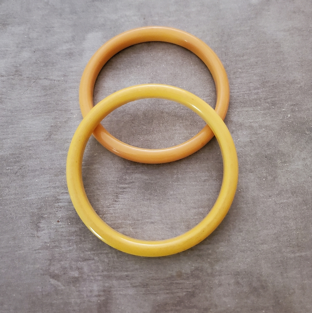 Vintage 1940s Butterscotch & Yellow Bakelite Bangle Bracelets